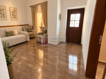 Moradia T3 para Venda em Moncarapacho e Fuseta