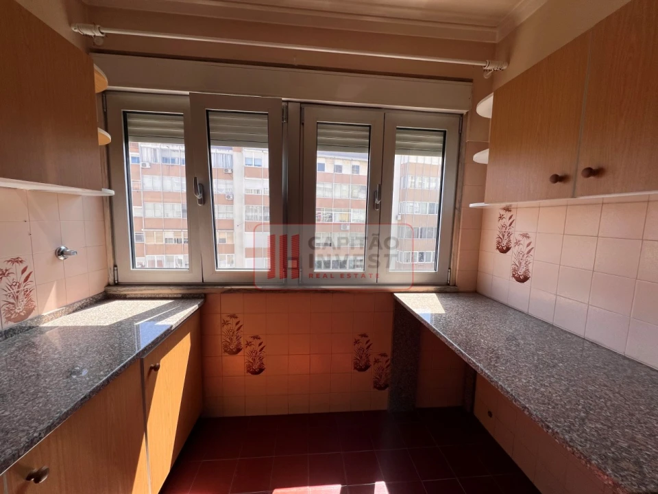Apartamento T2 para Venda em Benfica Foto 21