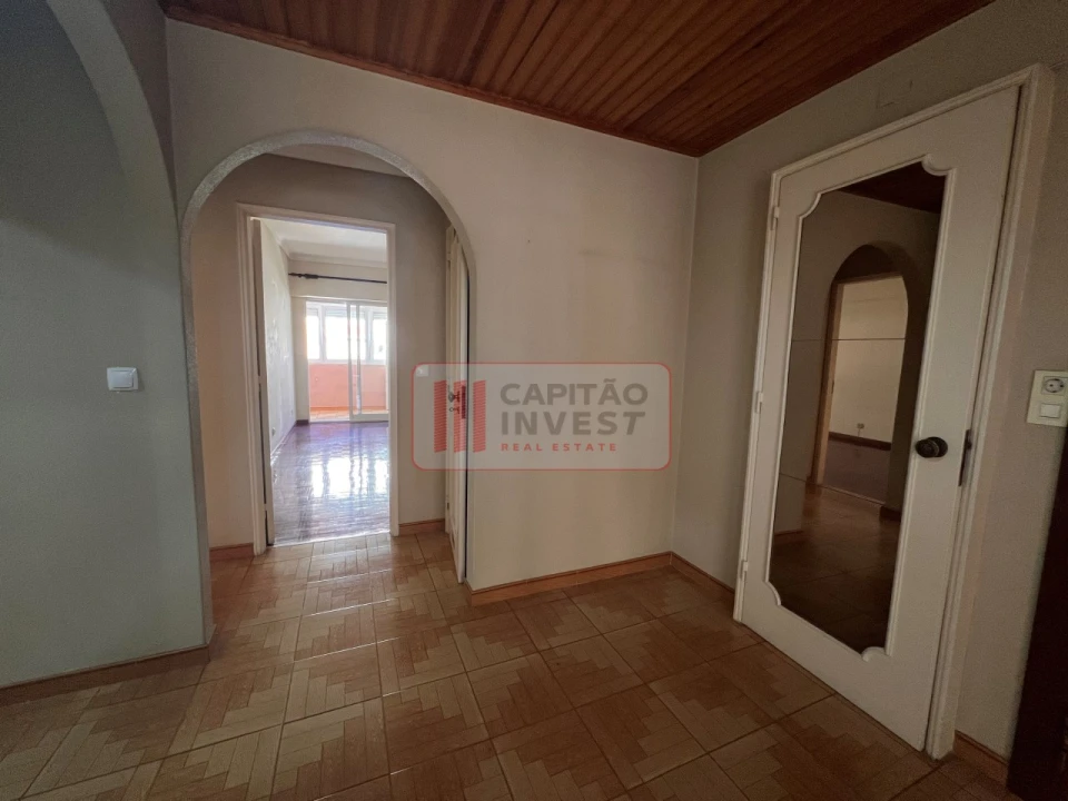 Apartamento T2 para Venda em Benfica Foto 8