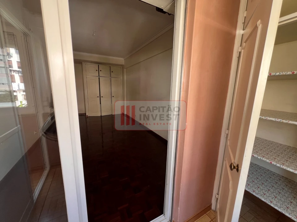 Apartamento T2 para Venda em Benfica Foto 37