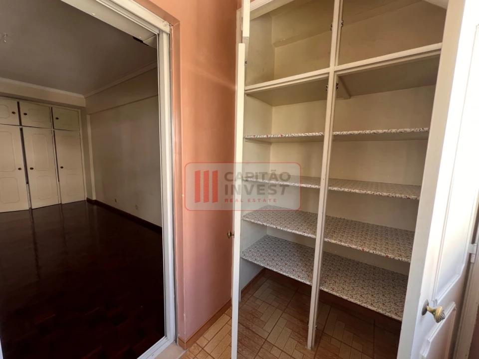 Apartamento T2 para Venda em Benfica Foto 36