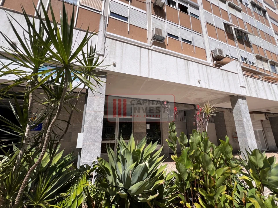 Apartamento T2 para Venda em Benfica Foto 3