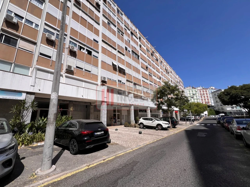 Apartamento T2 para Venda em Benfica Foto 64
