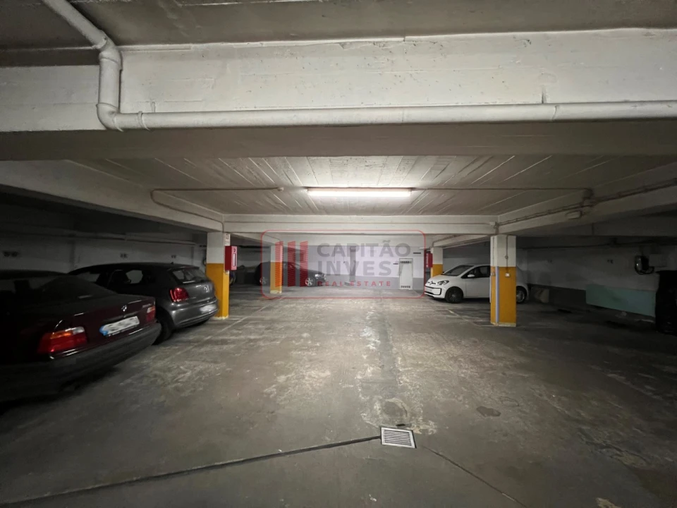 Apartamento T2 para Venda em Benfica Foto 52