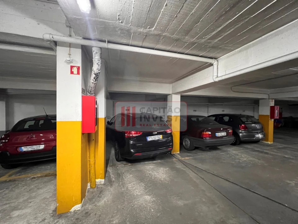 Apartamento T2 para Venda em Benfica Foto 59