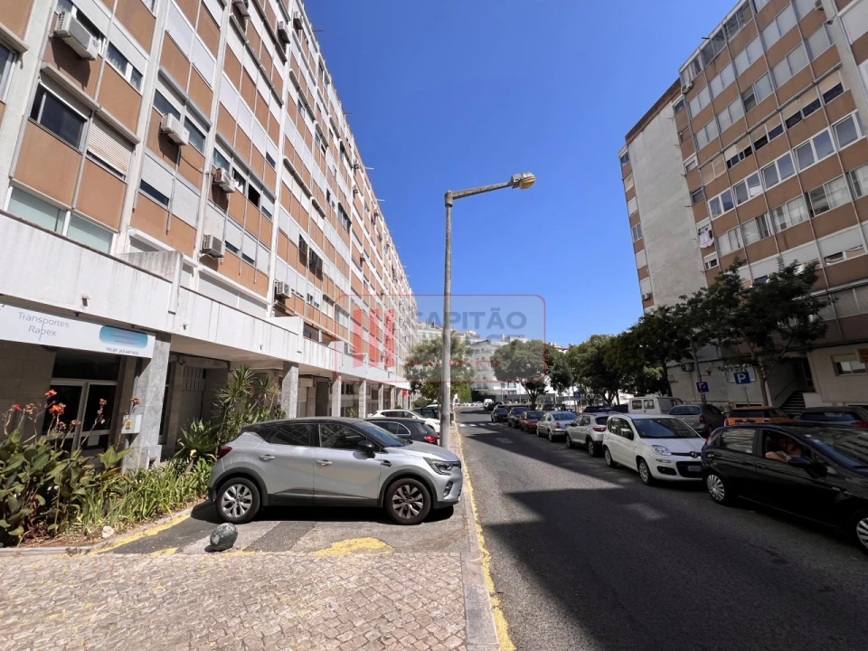 Apartamento T2 para Venda em Benfica Foto 63