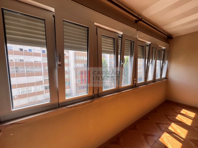 Apartamento T2 para Venda em Benfica Foto 13