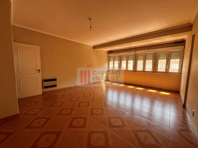 Apartamento T2 para Venda em Benfica Foto 10