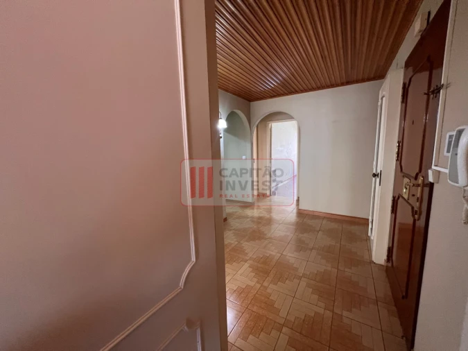 Apartamento T2 para Venda em Benfica Foto 17