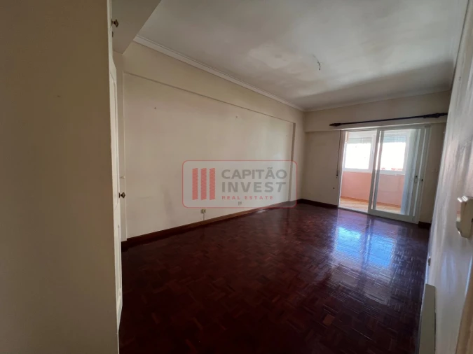 Apartamento T2 para Venda em Benfica Foto 33