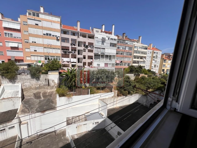 Apartamento T2 para Venda em Benfica Foto 31