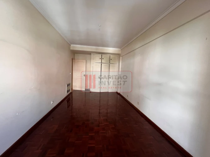 Apartamento T2 para Venda em Benfica Foto 34