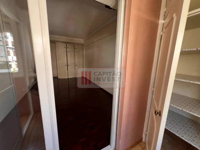 Apartamento T2 para Venda em Benfica Foto 37