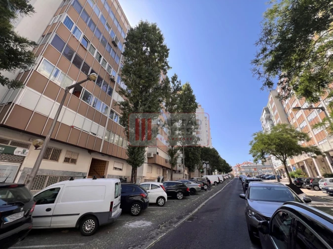 Apartamento T2 para Venda em Benfica Foto 65