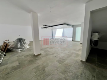Moradia T4 para Venda em Charneca de Caparica e Sobreda