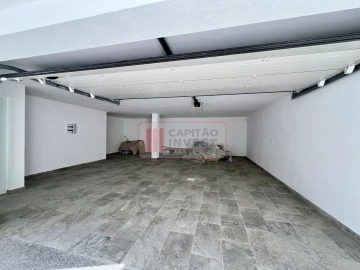 Moradia T4 para Venda em Charneca de Caparica e Sobreda