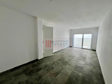 Moradia T4 para Venda em Charneca de Caparica e Sobreda
