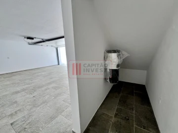 Moradia T4 para Venda em Charneca de Caparica e Sobreda