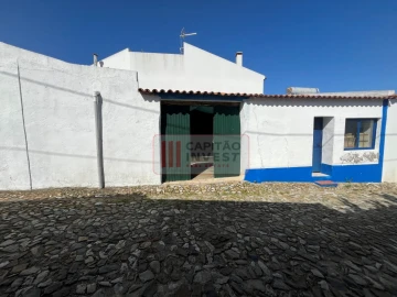 Moradia T3 para Venda em Vila Ruiva