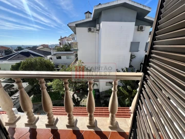 Moradia T4 para Venda em Corroios