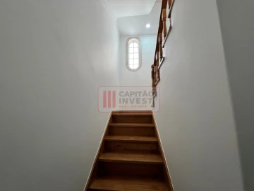 Moradia T4 para Venda em Corroios