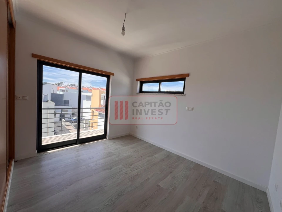 Moradia T4 para Venda em Laranjeiro e Feijó Foto 28