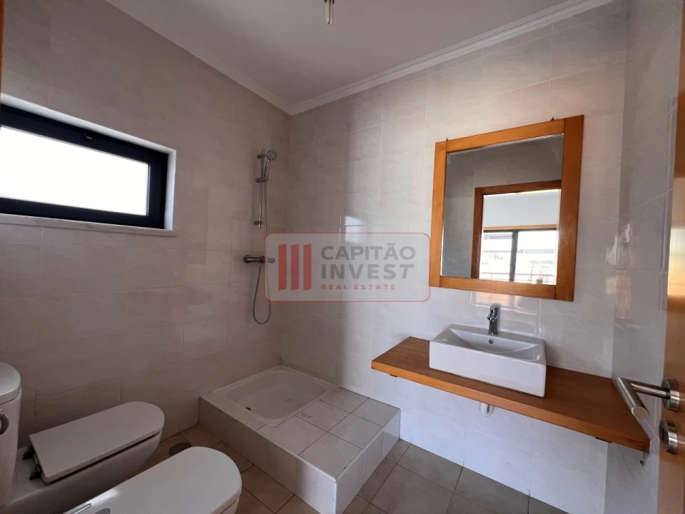 Moradia T4 para Venda em Laranjeiro e Feijó Foto 41