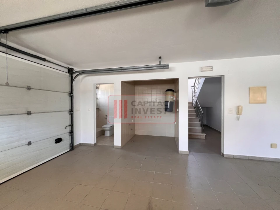 Moradia T4 para Venda em Laranjeiro e Feijó Foto 48