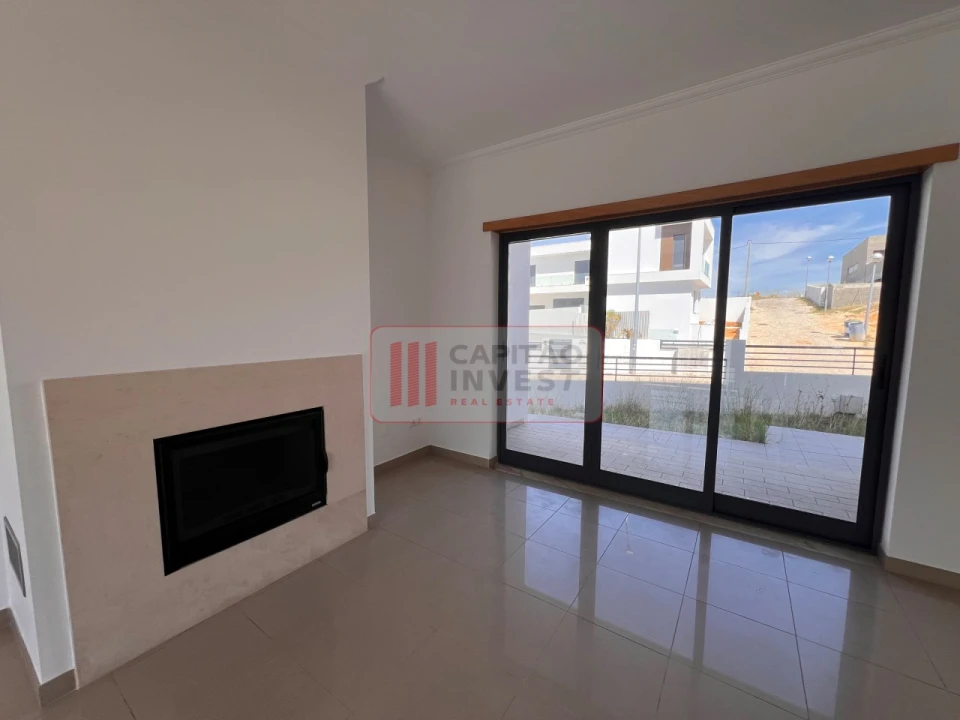 Moradia T4 para Venda em Laranjeiro e Feijó Foto 9