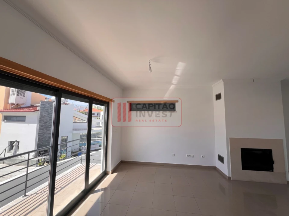 Moradia T4 para Venda em Laranjeiro e Feijó Foto 6