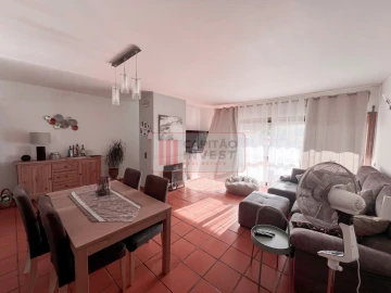 Moradia T3 para Venda em Charneca de Caparica e Sobreda