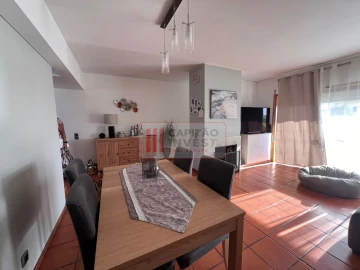 Moradia T3 para Venda em Charneca de Caparica e Sobreda