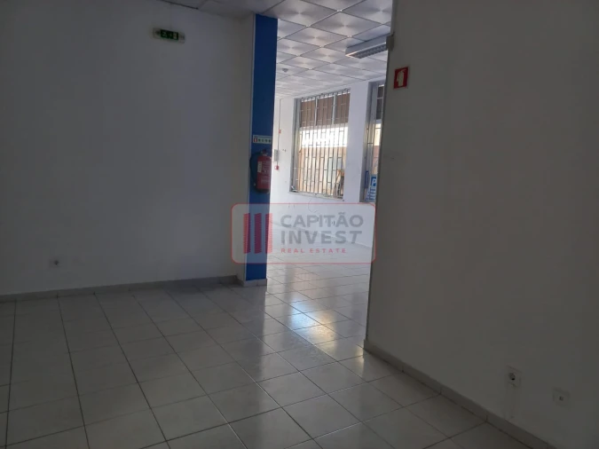 Loja para Venda em Almancil Foto 13