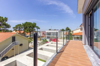 Moradia T4 para Venda em Fernao Ferro