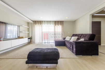 Moradia T4 para Venda em Fernao Ferro