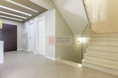 Moradia T4 para Venda em Fernao Ferro