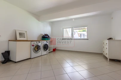 Moradia T4 para Venda em Fernao Ferro