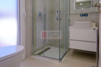 Moradia T4 para Venda em Charneca de Caparica e Sobreda