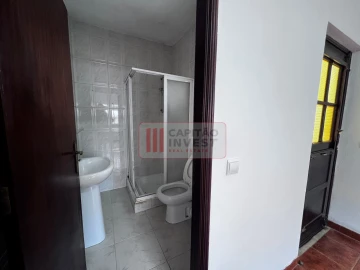 Moradia T3 para Venda em Charneca de Caparica e Sobreda