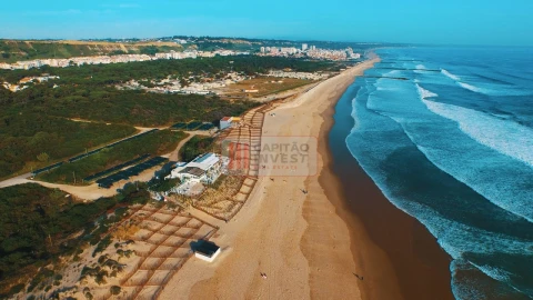 Moradia T4 para Venda em Charneca de Caparica e Sobreda
