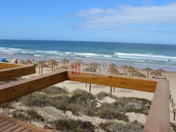 Moradia T4 para Venda em Charneca de Caparica e Sobreda