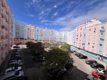 Apartamento T3 para Venda em Corroios