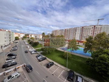 Apartamento T3 para Venda em Corroios