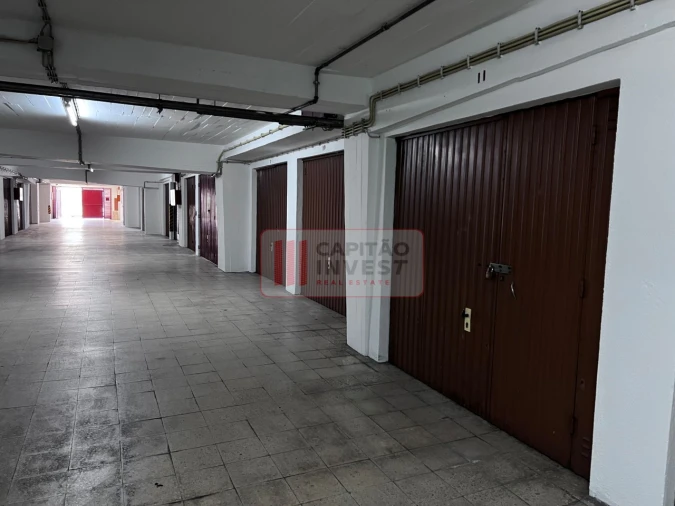 Garagem para Venda em Almada, Cova da Piedade, Pragal e Cacilhas Foto 6