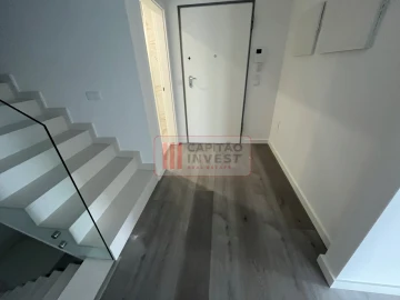 Moradia T4 para Venda em Corroios