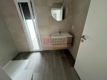 Moradia T4 para Venda em Corroios