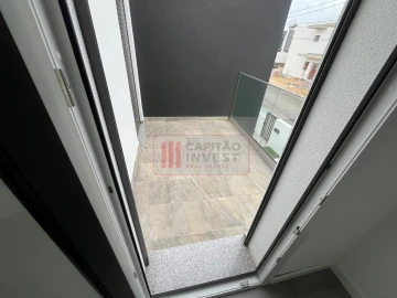 Moradia T4 para Venda em Corroios
