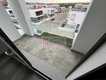 Moradia T4 para Venda em Corroios