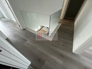 Moradia T4 para Venda em Corroios