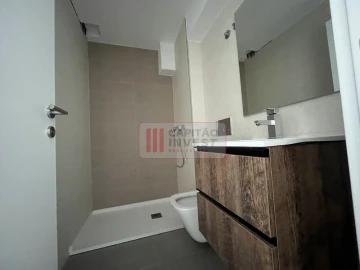 Moradia T4 para Venda em Corroios